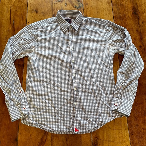 UNTUCKit Other - UNTUCKit Button Down Shirt